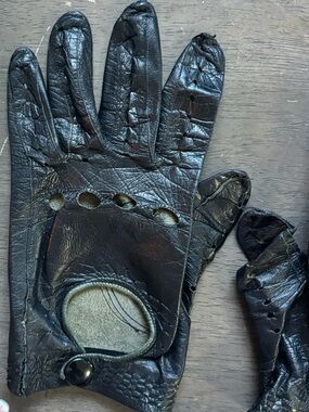 Vintage Black Leather Driving Gloves
